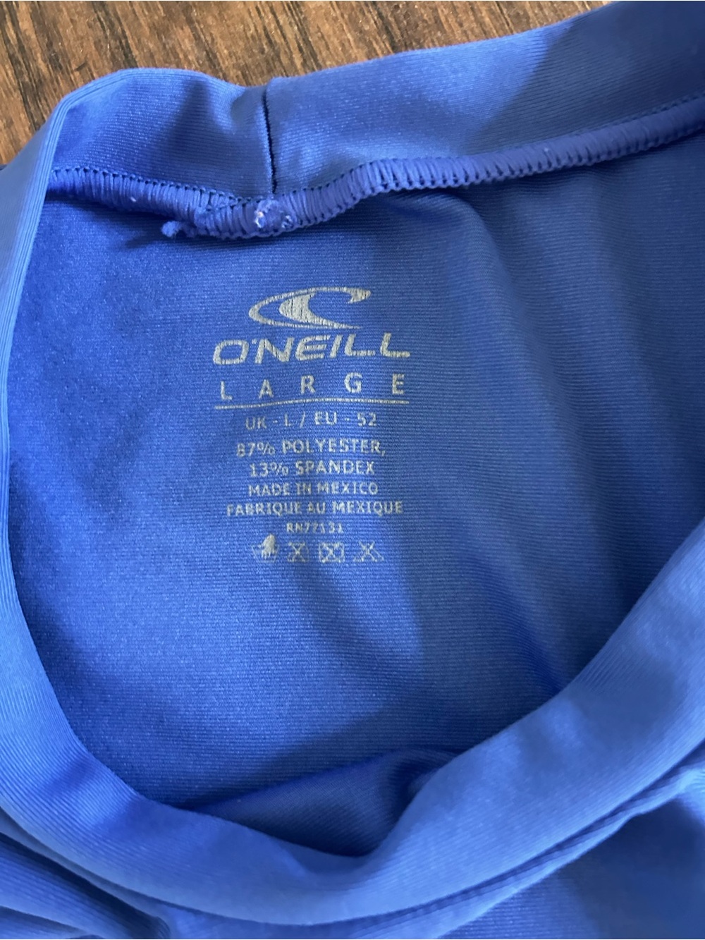 O'Neill Women's large Bright Blue Short Sleeve Rash Top w SPF 50! - Picture 3 of 5